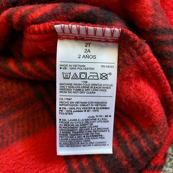 NWT Old Navy Black and Red Buffalo Plaid Fleece Button Up- size 2t - Picture 2 of 3